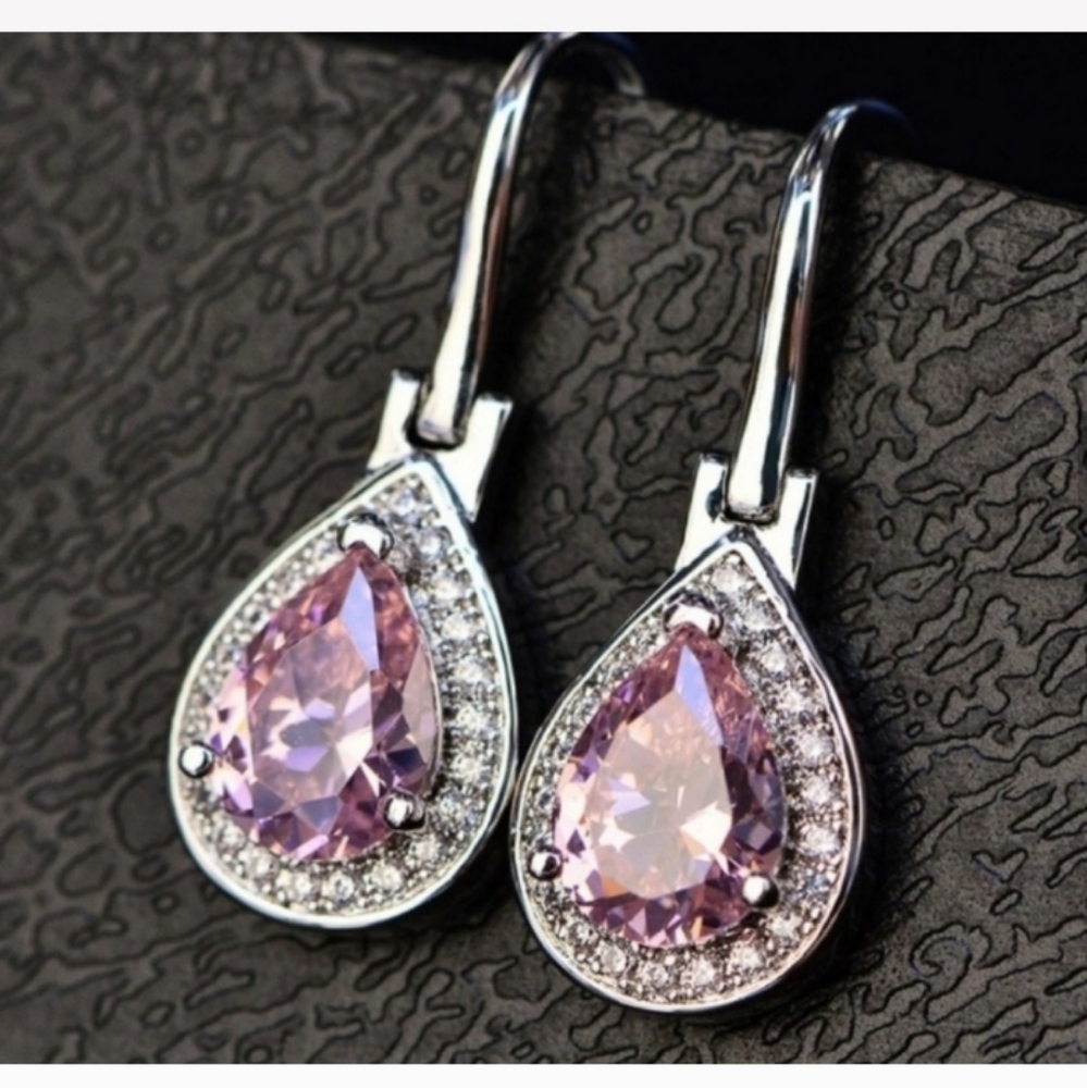 🎀Stunning Sapphire Drop Earrings - Picture 5 of 5